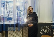 «Мечтаю создать организацию, которая объединит волонтёров и тех, кому нужна помощь». Хозяйка тайм-клуба «1387» — о ByCovid19 и ожиданиях от будущего