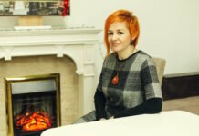 «Защитные экраны для медиков собирали всем рабочим коллективом». Как заведующая магазином «Минскмебель» подключила к ByCovid19 своих сотрудников