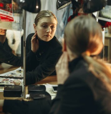 «Я шила очень много. Останавливала себя, чтобы поесть и убраться в квартире». Актриса Бобруйского театра – об участии в ByCovid19