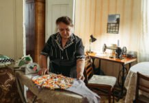 «Человеку важно быть занятым и чувствовать себя нужным». Бобруйчанка в 78 лет стала активной волонтёркой ByCovid19