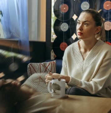 «Я вернулась домой, и больше никуда не хочу уезжать». Бобруйчанка, прожившая более 10 лет за границей, о волонтёрстве и родном городе